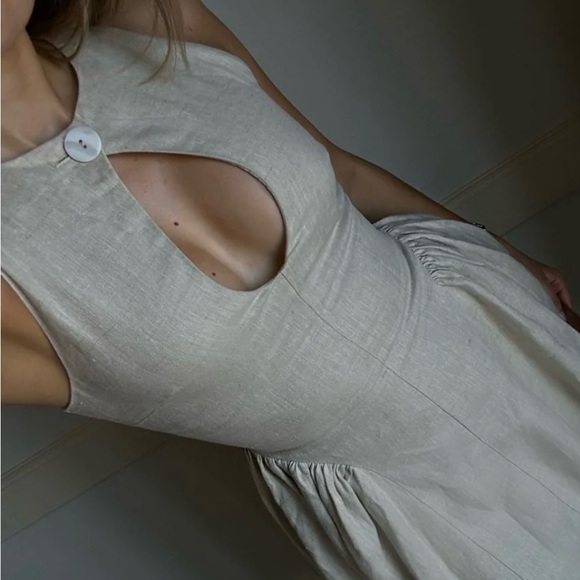 Dianara Sara Linen Midi Dress in beige/cream color size medium - Picture 3 of 5